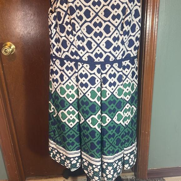 Women sleeveless flare dress - Picture 3 of 4